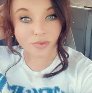 Meet your Posher, Candice